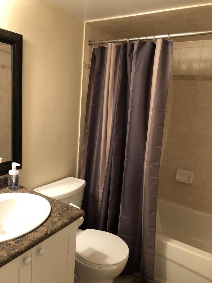 Spacious 2 Bedroom guest suite Toronto Exterior foto