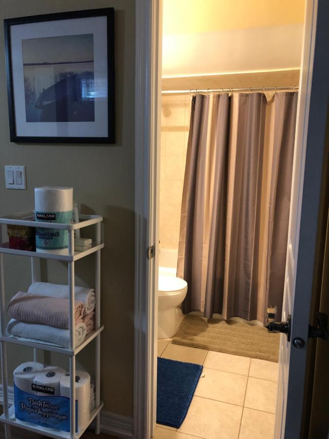 Spacious 2 Bedroom guest suite Toronto Exterior foto