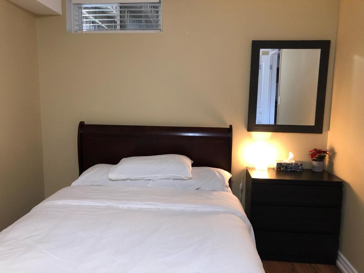 Spacious 2 Bedroom guest suite Toronto Exterior foto