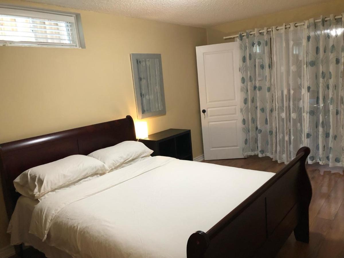 Spacious 2 Bedroom guest suite Toronto Exterior foto